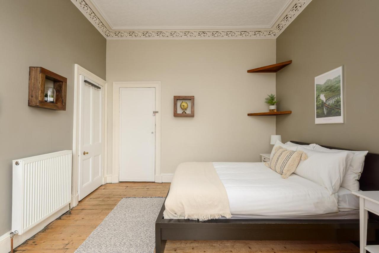 2 Bed Old Town Apartment - Next To Castle เอดินบะระ ภายนอก รูปภาพ